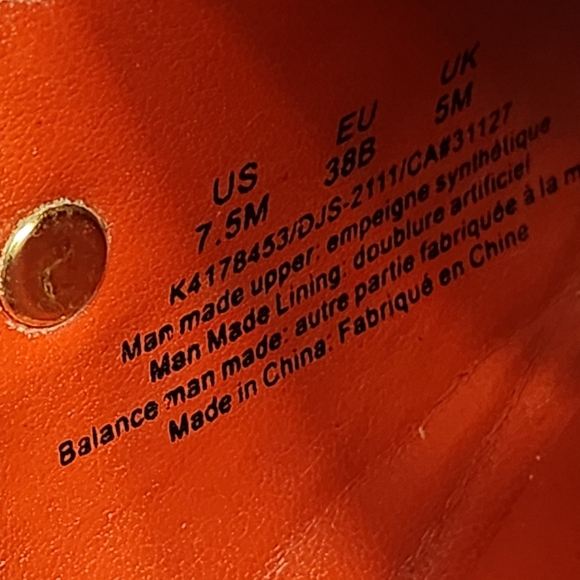 DKNY SANDALS - Picture 4 of 4